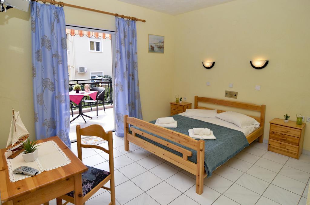 Studios Chrissi Limenaria  Room photo